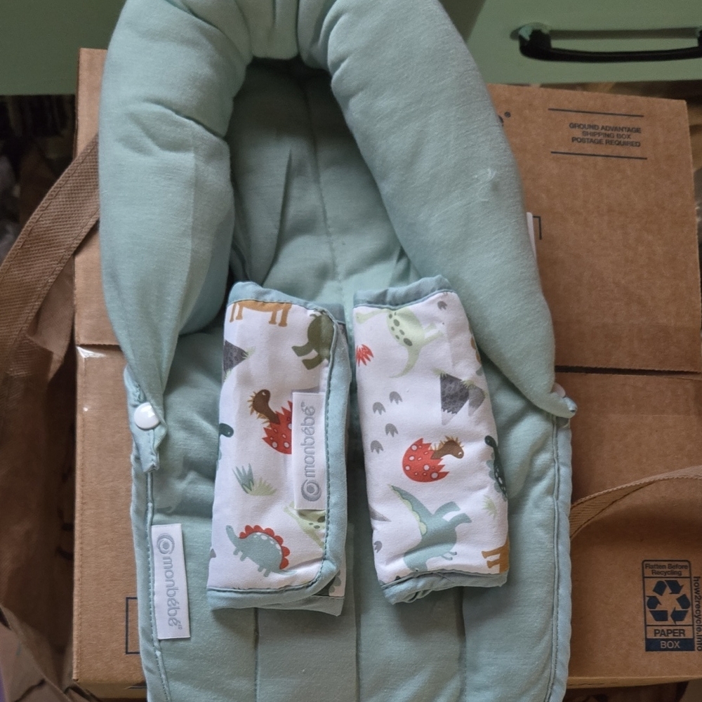 Monobebe Car Seat Headrest and Seat Belt Pads Dinosaur NWOT